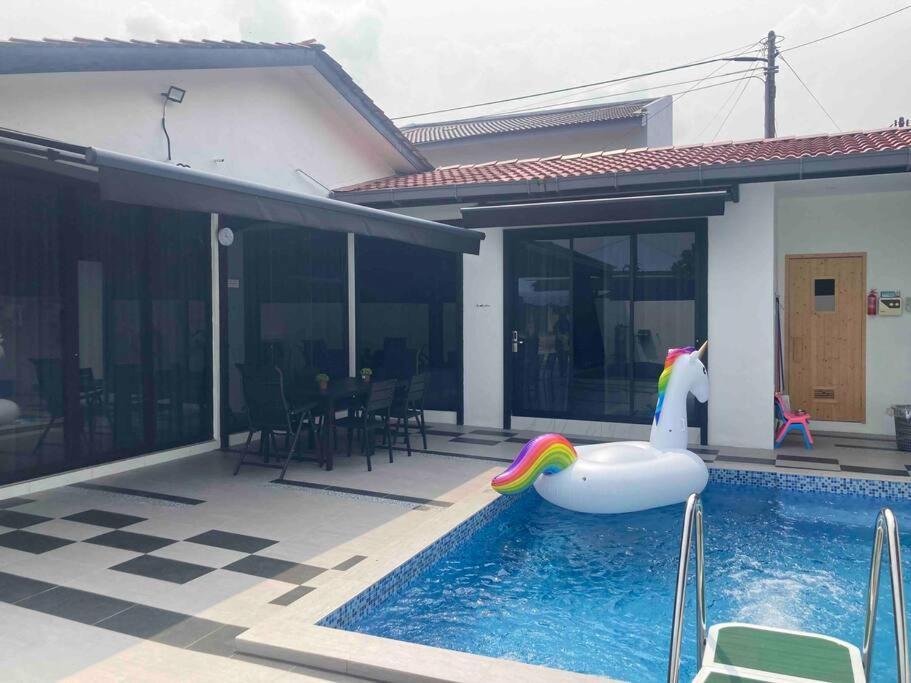 Abbie'S Private Pool Villa Bukit Mertajam Penang Exterior foto